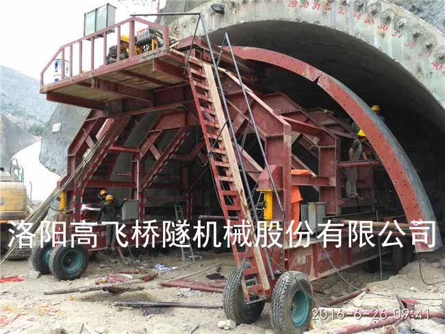 襯砌臺車和鋪軌機(jī)的區(qū)別是什么？